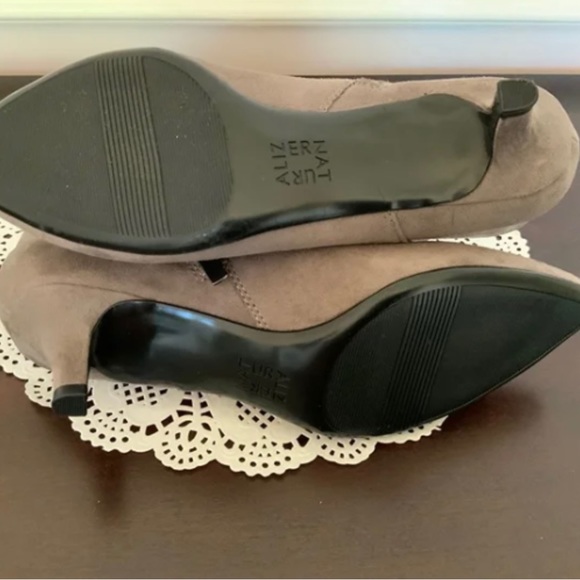Naturalizer pointed toe ankle booties size 6.5 - Picture 4 of 7
